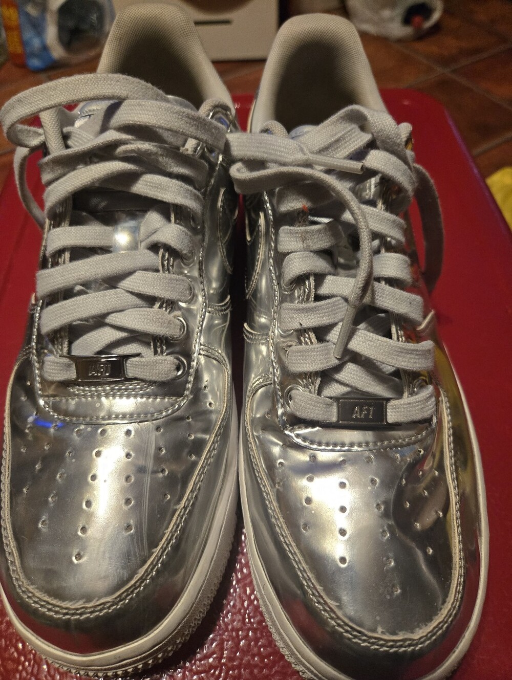 Nike Men’s Metallic Silver Low-Top Sneakers